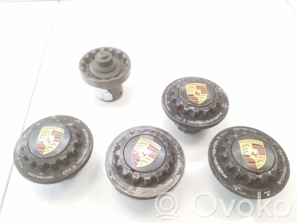Porsche 911 992 Mutterit/pultit 