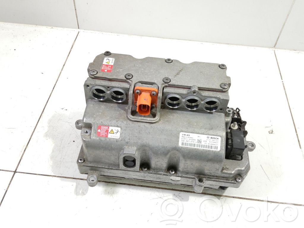 Inversor/convertidor de voltaje   5QE907070H