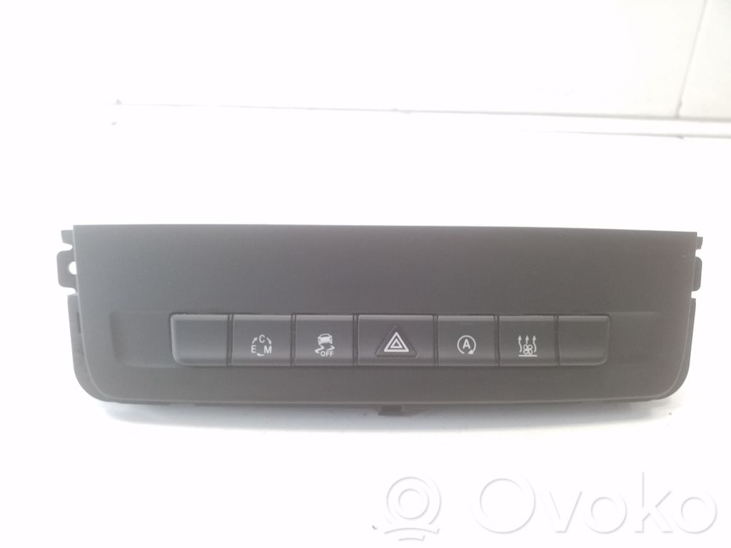 Mercedes-Benz V Class W447 Schalter Warnblinkanlage 