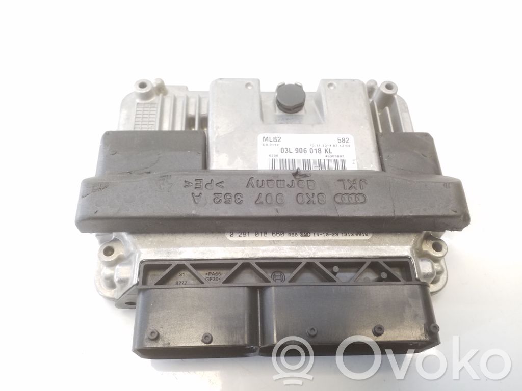 Audi A5 8T 8F Engine control unit/module 