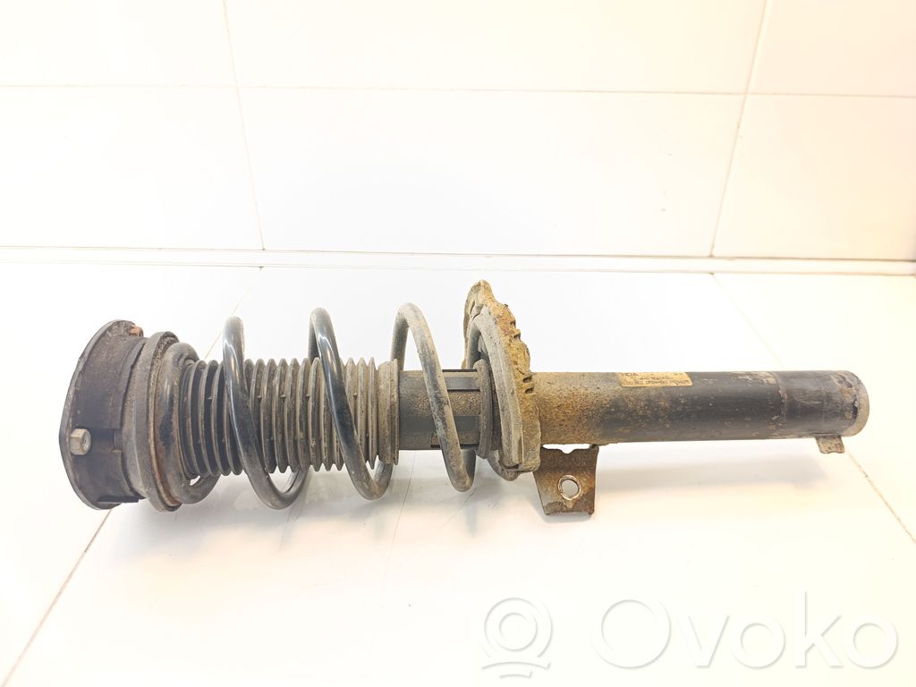 Volkswagen PASSAT B8 Etuiskunvaimennin
