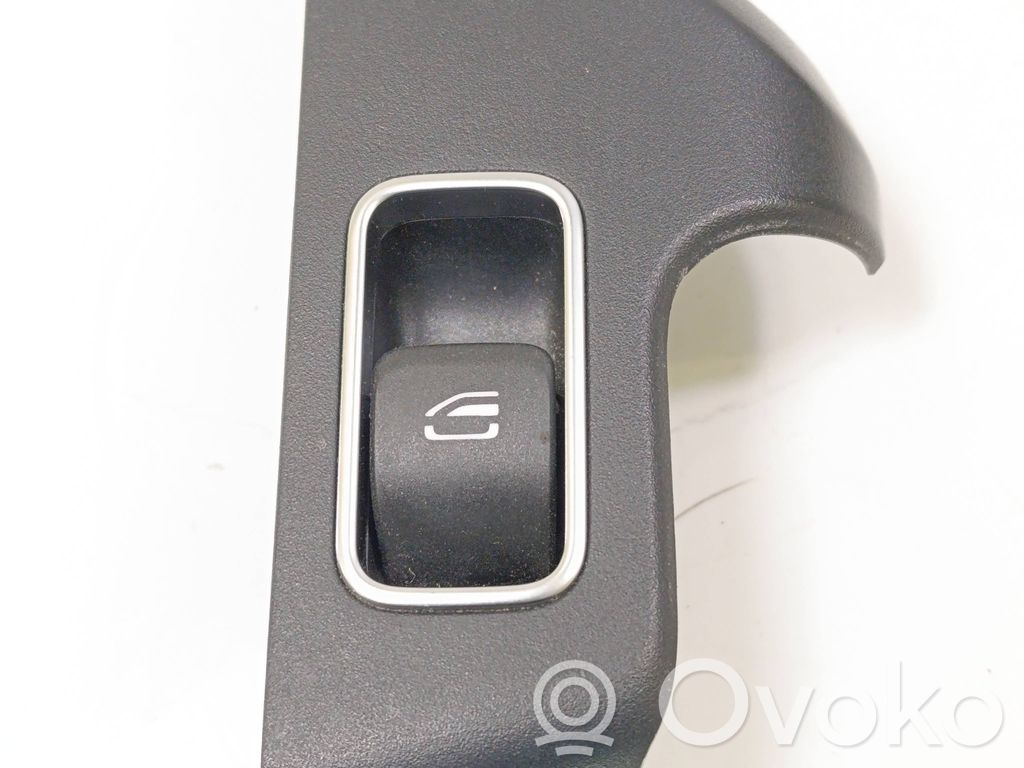 Mercedes-Benz EQB Przyciski szyb 