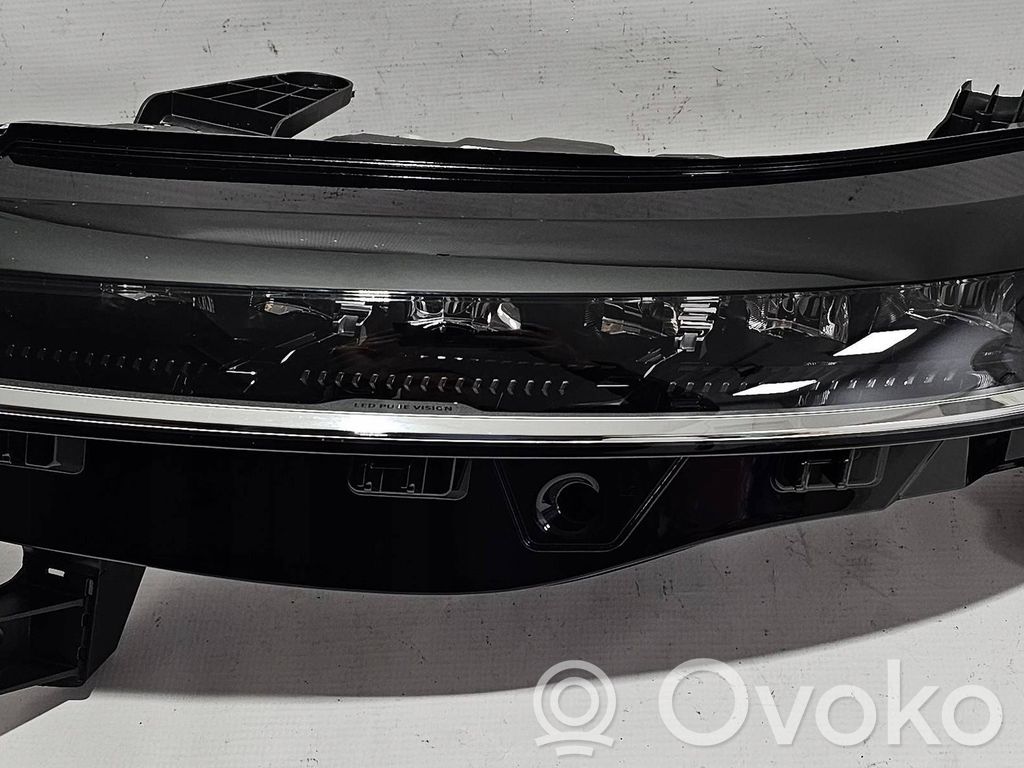 Renault Megane E-Tech Headlight/headlamp 