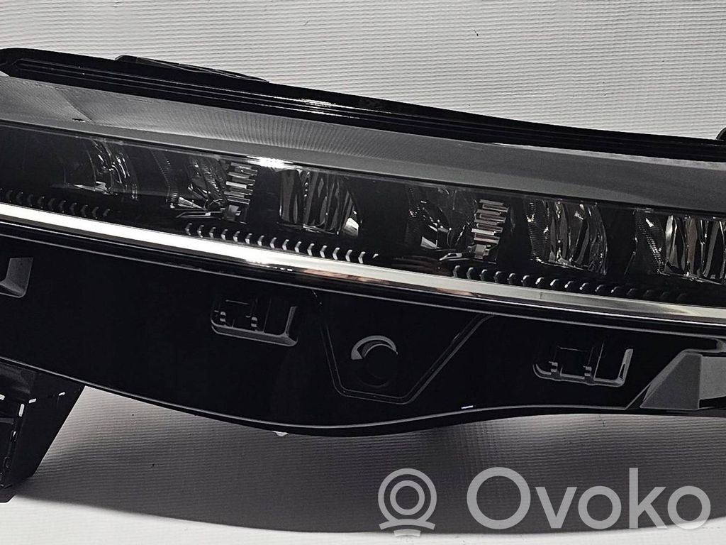 Renault Megane E-Tech Headlight/headlamp 