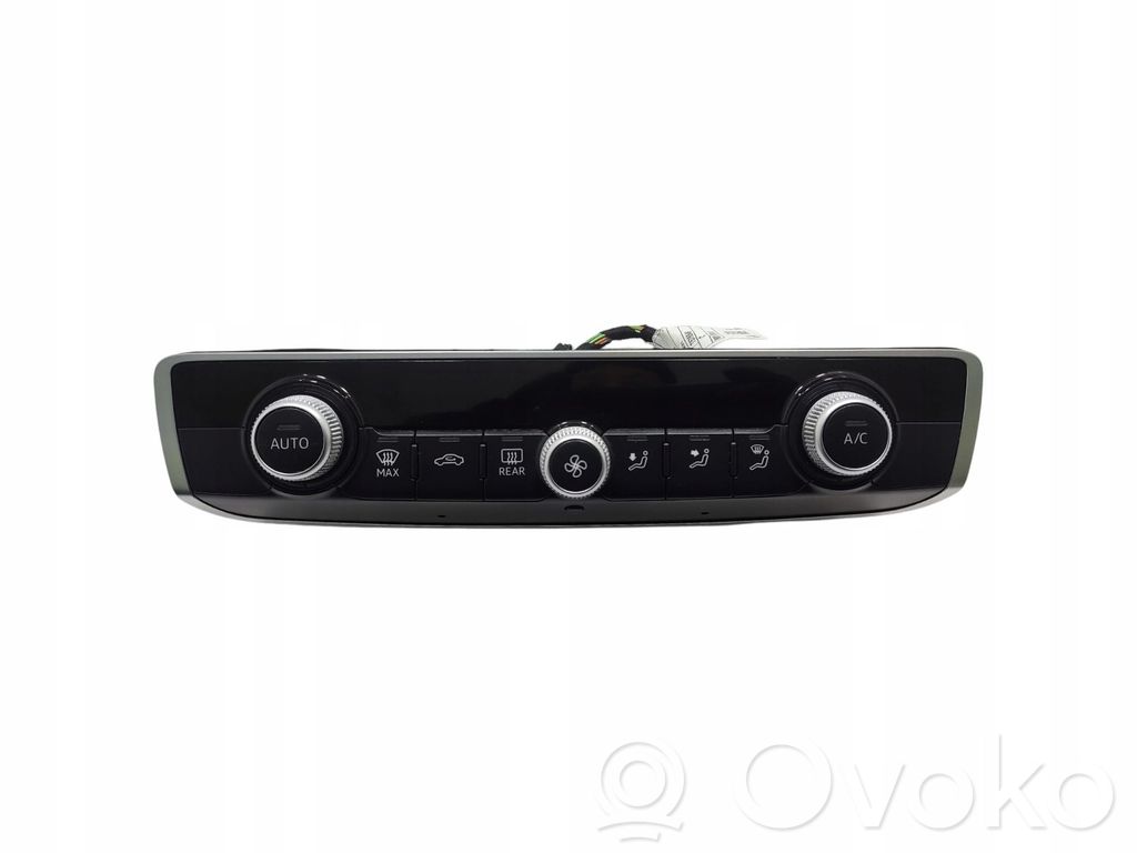 Audi A1 Climate control unit 