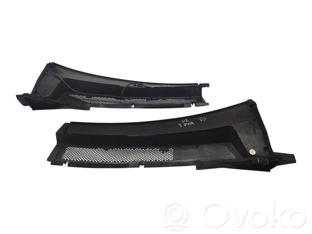 Peugeot 3008 II Rivestimento del tergicristallo 