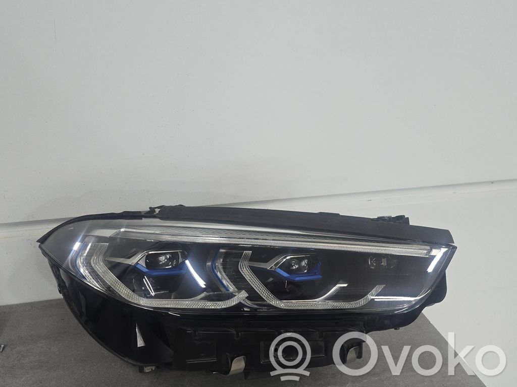 BMW 8 G15 Far 
