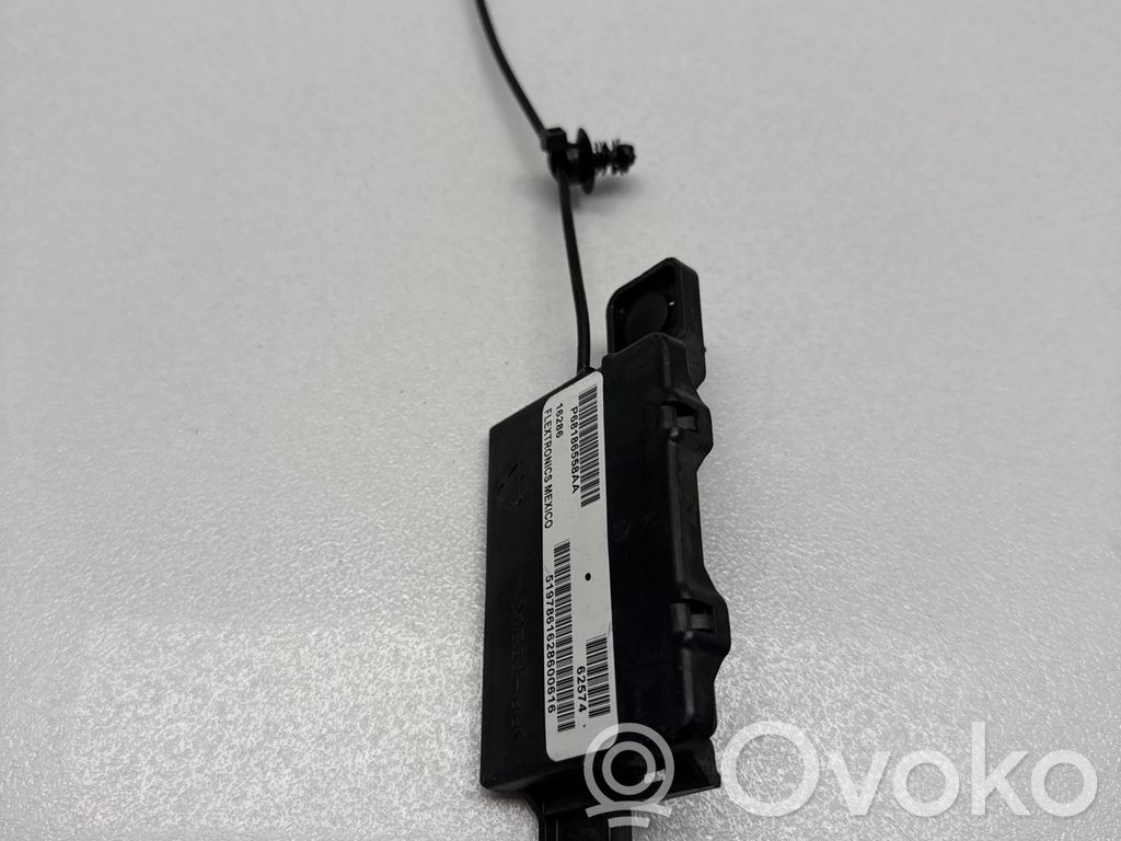 Antenna control unit   P68186558AA,16286