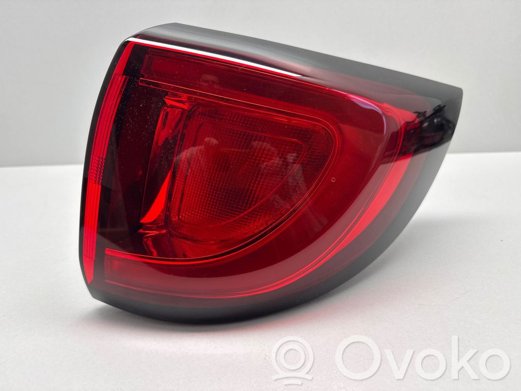 Chrysler Pacifica Rear/tail lights 
