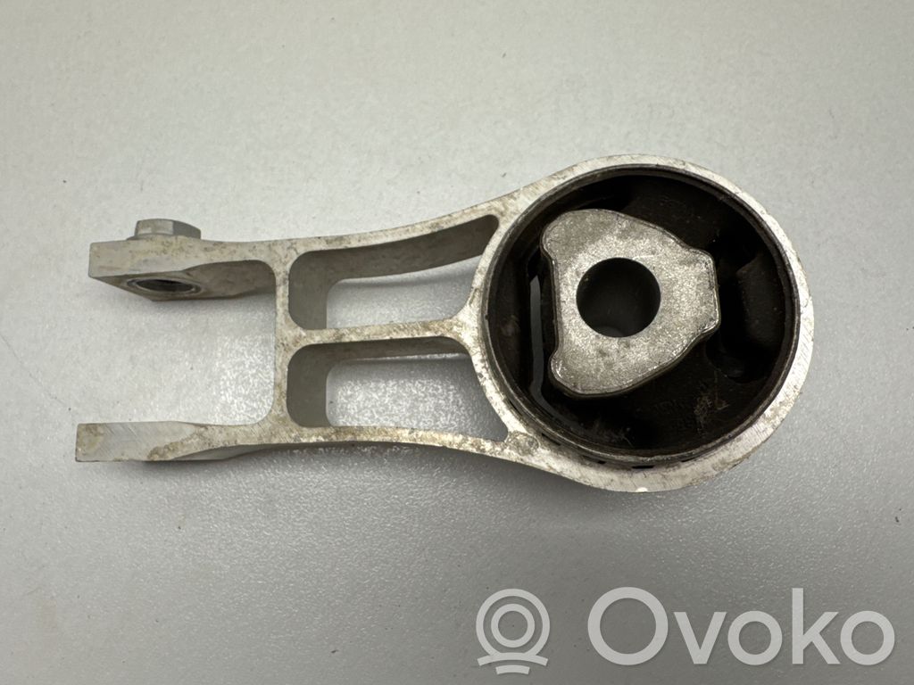 Chrysler Pacifica Engine mount bracket 