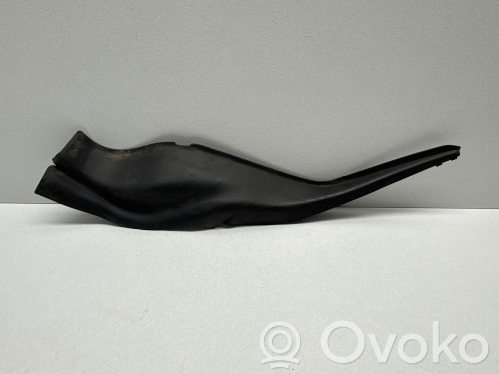 Chrysler Pacifica Windshield trim 