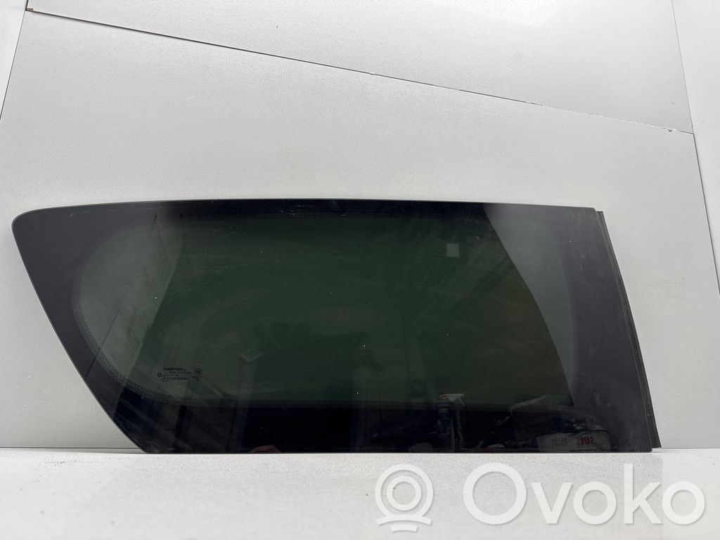 Rear side window   P68238494AC