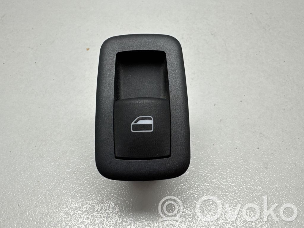 Chrysler Pacifica Electric window control switch 