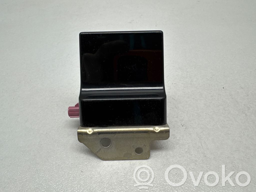 Antena (GPS antena)   P68293977AA,922400238,00533718290,61023B