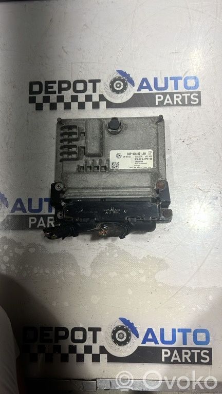 Volkswagen Polo V 6R Engine control unit/module ECU 