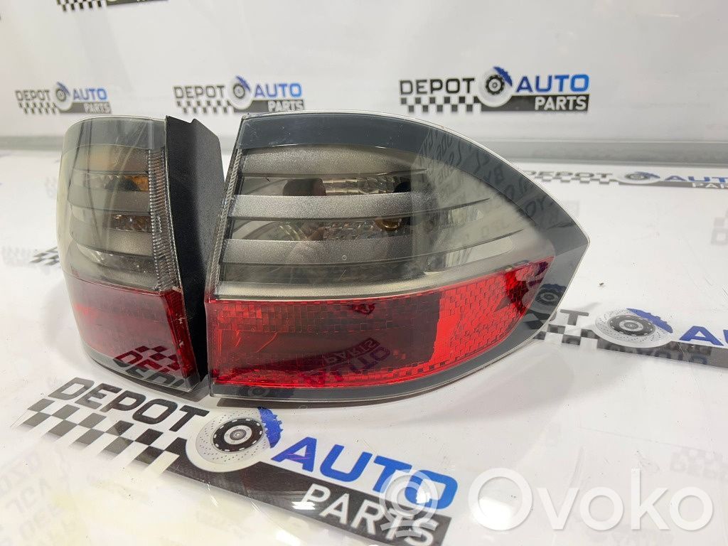 Ford S-MAX Aizmugurējais lukturis virsbūvē 