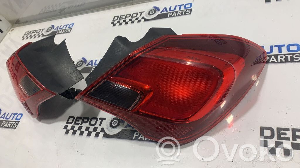 Rear/tail lights   460034366