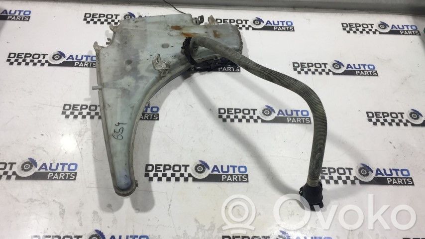 BMW 1 E81 E87 Windshield washer fluid reservoir/tank 