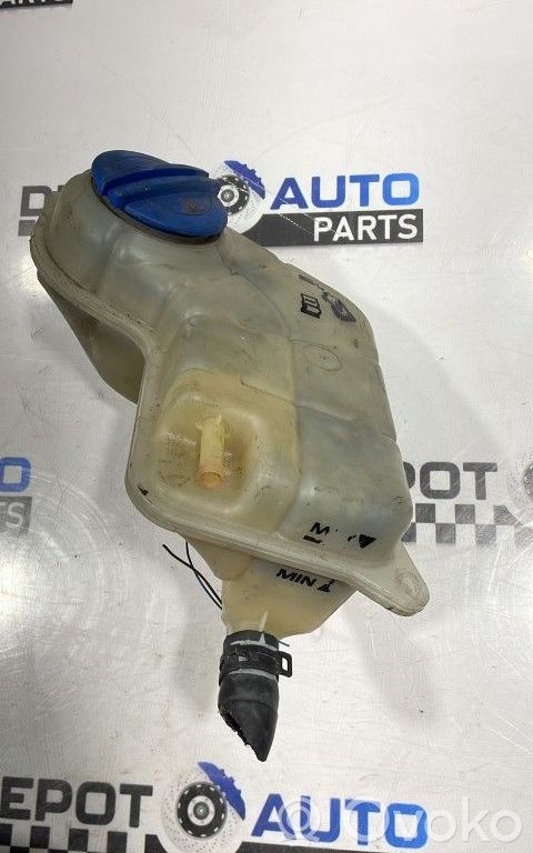 Audi A4 S4 B7 8E 8H Coolant expansion tank/reservoir 