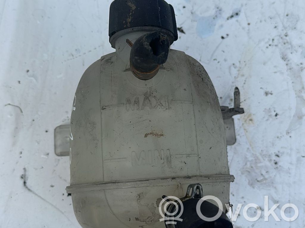 Dacia Duster Coolant expansion tank/reservoir 