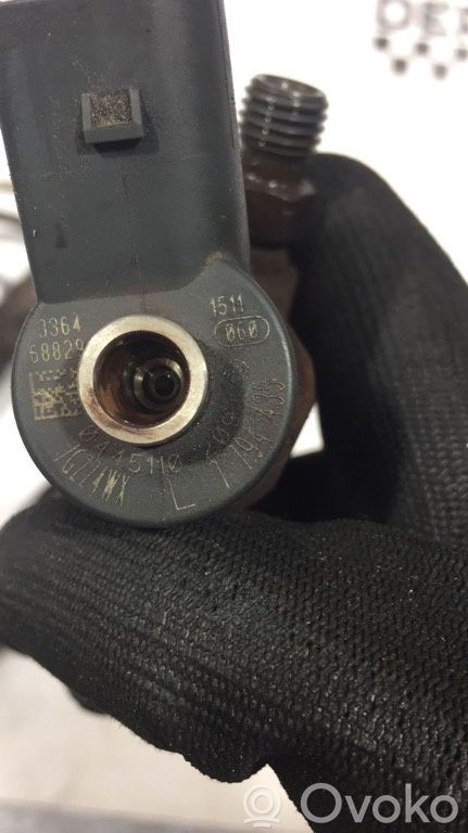 BMW 1 E81 E87 Fuel injector 
