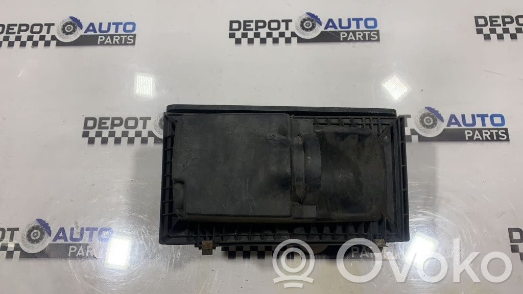 Jeep Patriot Air filter box 