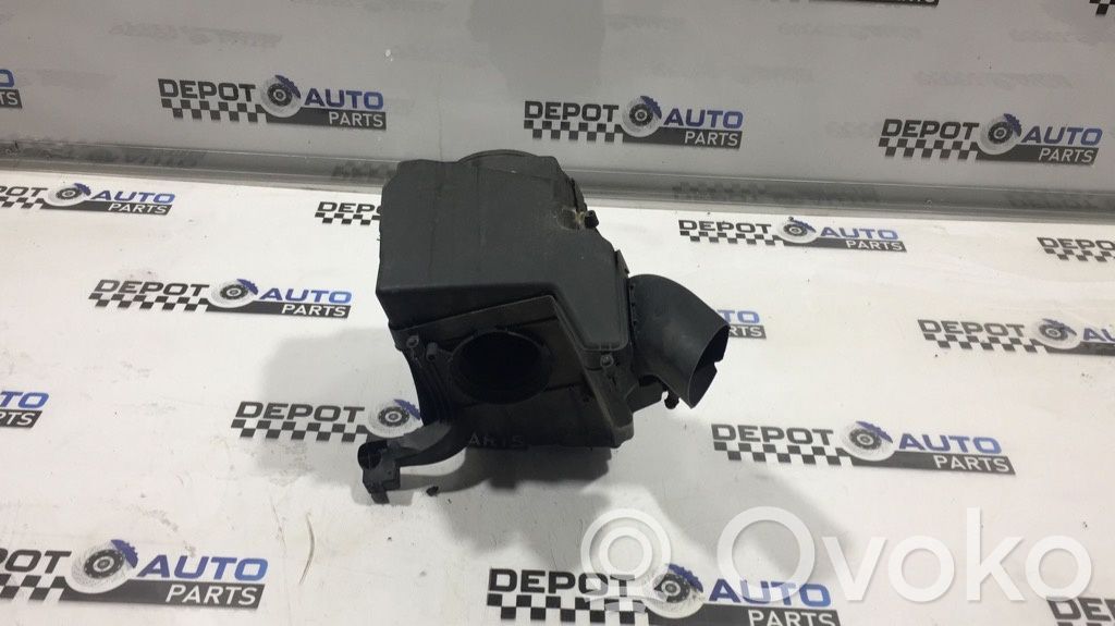 Ford Focus Air filter box 