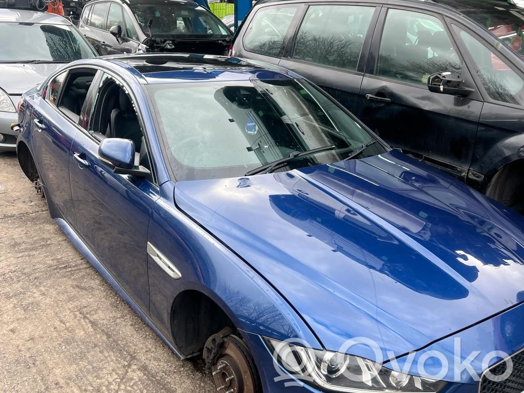 Jaguar XE Cerradura de puerta delantera 