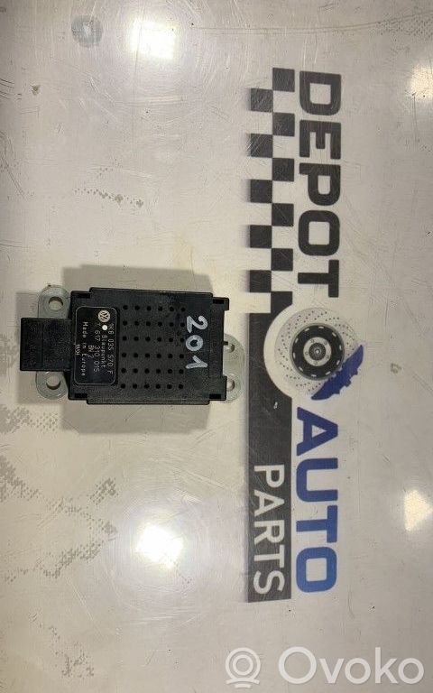 Volkswagen Golf V Antenos stiprintuvas 