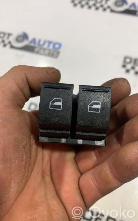 Volkswagen PASSAT B6 Electric window control switch 
