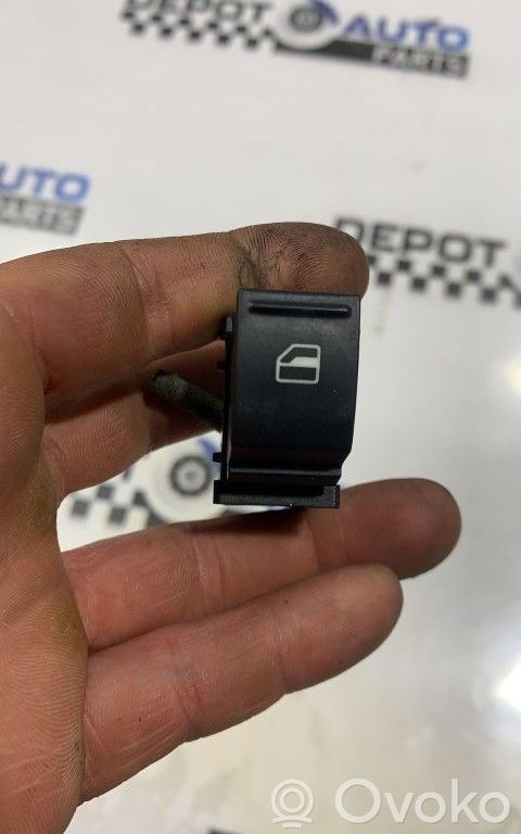 Volkswagen PASSAT B6 Electric window control switch 
