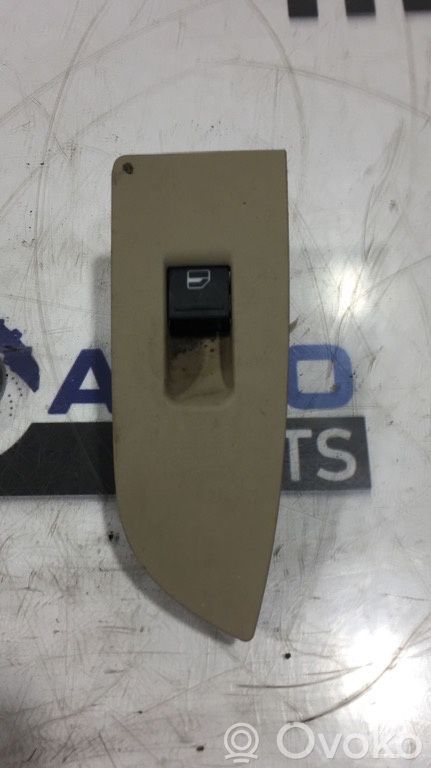 Volkswagen PASSAT B7 Electric window control switch 
