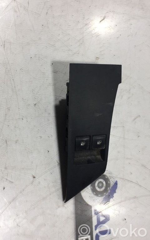 Opel Astra J Interruptor del elevalunas eléctrico 