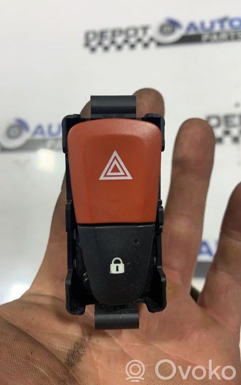 Renault Scenic III -  Grand scenic III Hazard warning light relay 