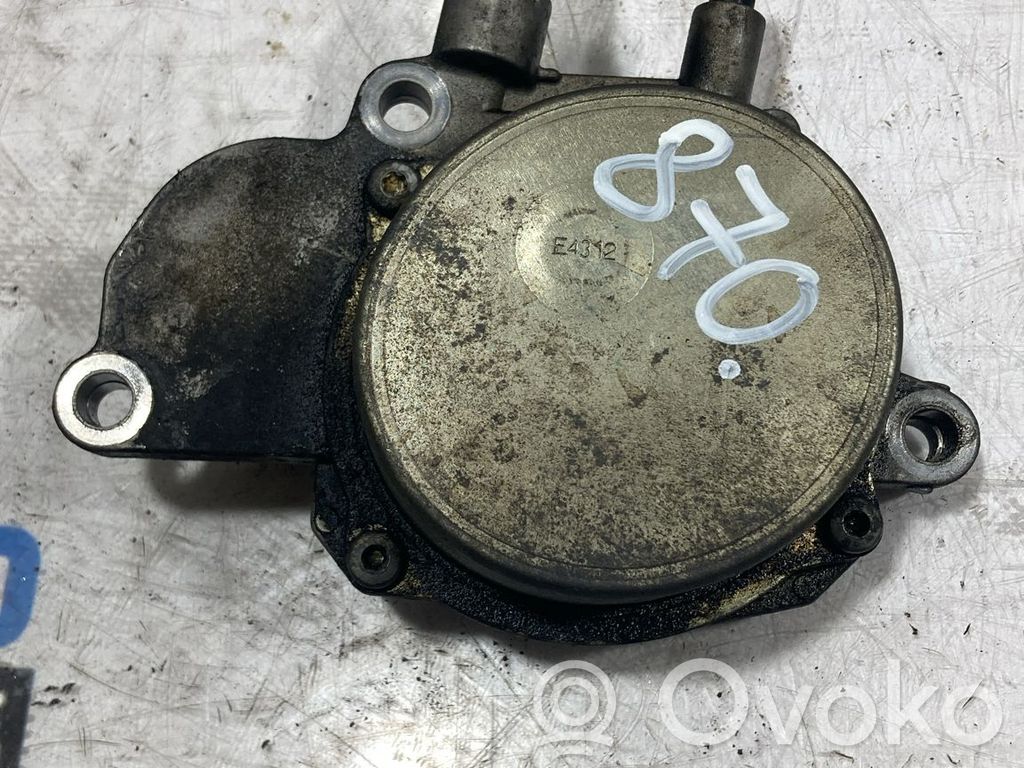 Opel Astra J Vacuum pump 