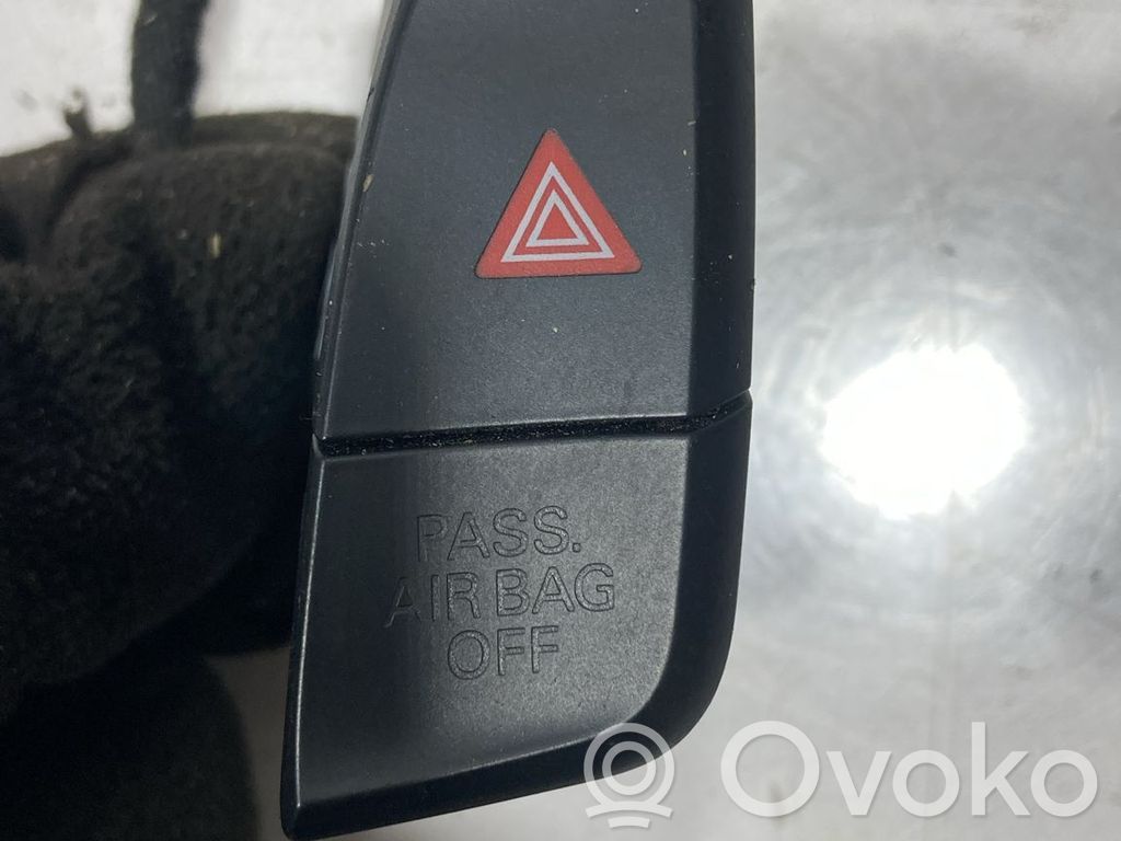 Audi A5 Sportback 8TA Avarinių šviesų rėlė 