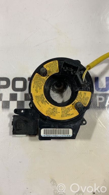 Mazda MPV Oro pagalvių juostos instaliacija 