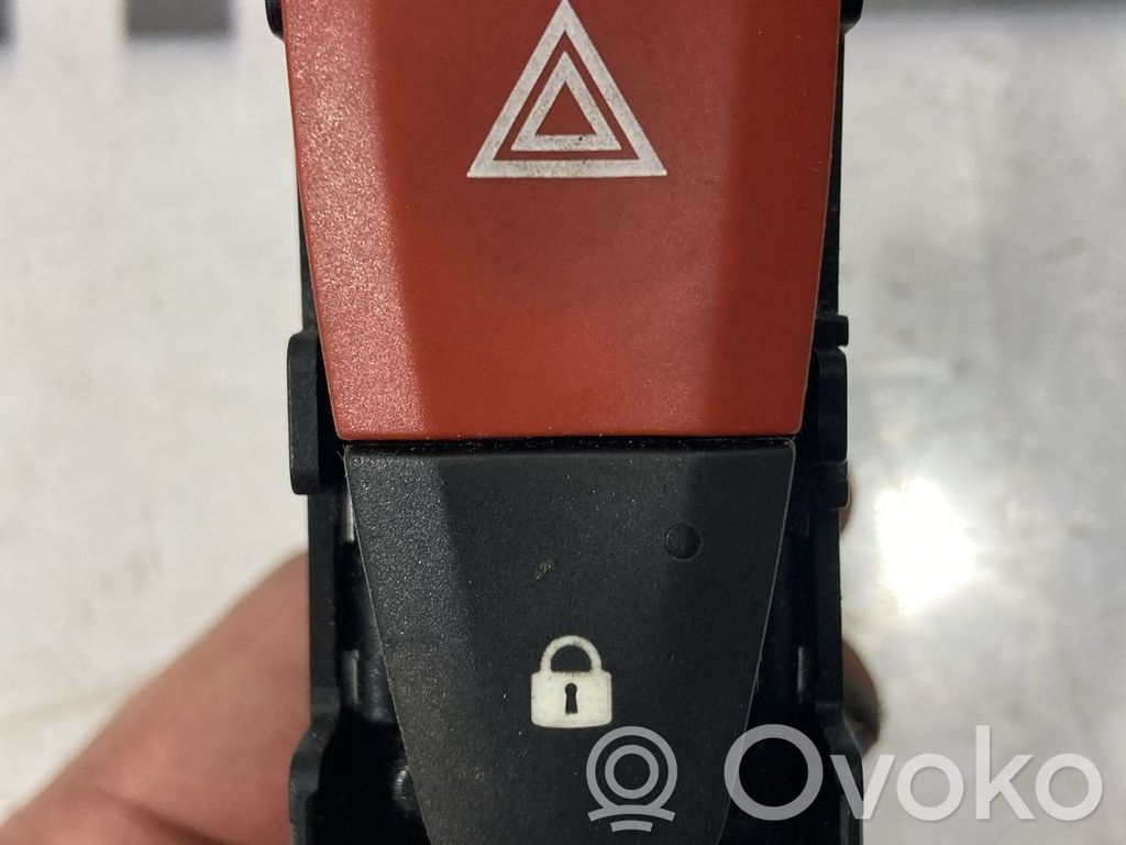 Renault Scenic III -  Grand scenic III Hazard warning light relay 