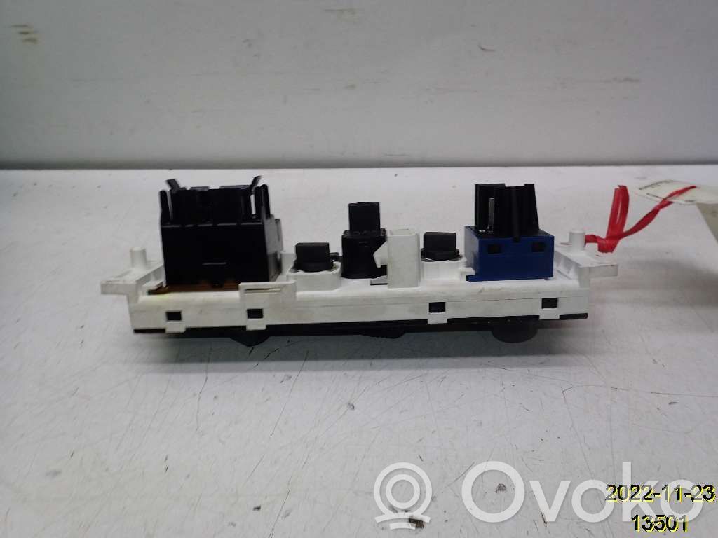 Climate control unit   65500698