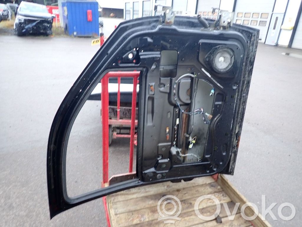 Chevrolet Avalanche Front door 