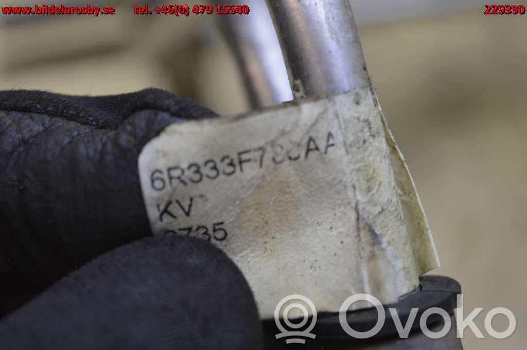 Ohjaustehostimen jäähdytin   6R333F786AA