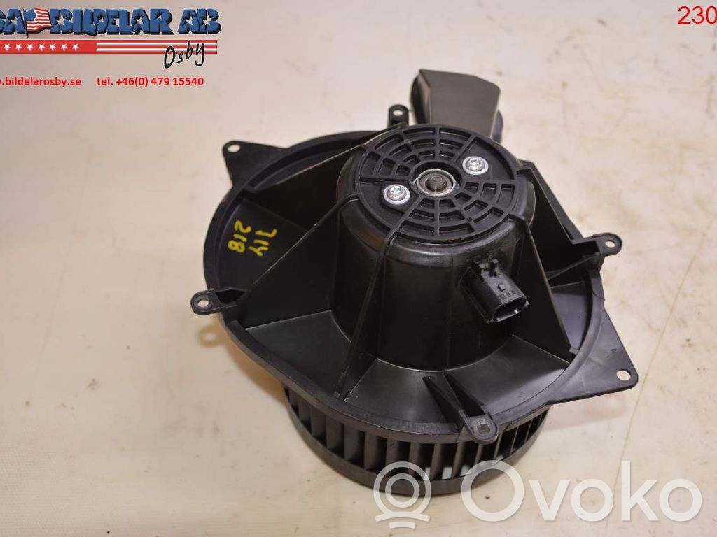 Chrysler 300 - 300C Mazā radiatora ventilators 