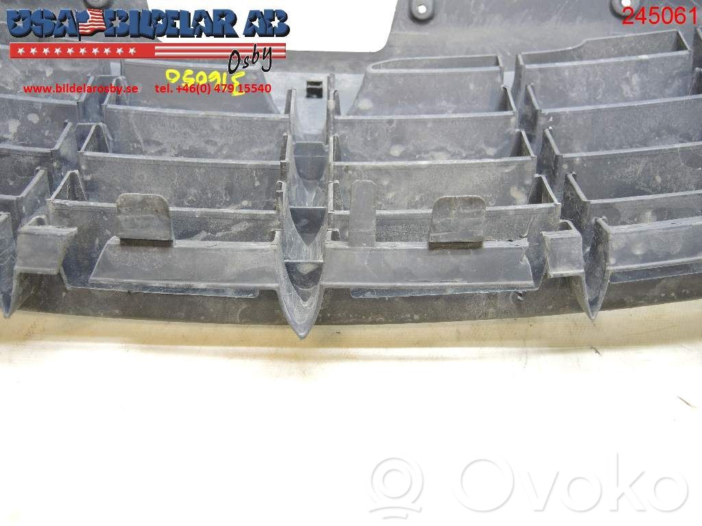 Chrysler Voyager Front bumper lower grill 