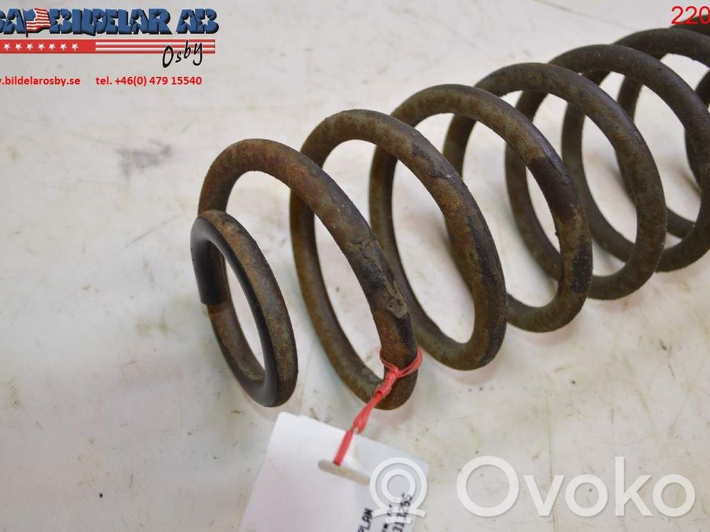 Chevrolet SSR Rear coil spring 