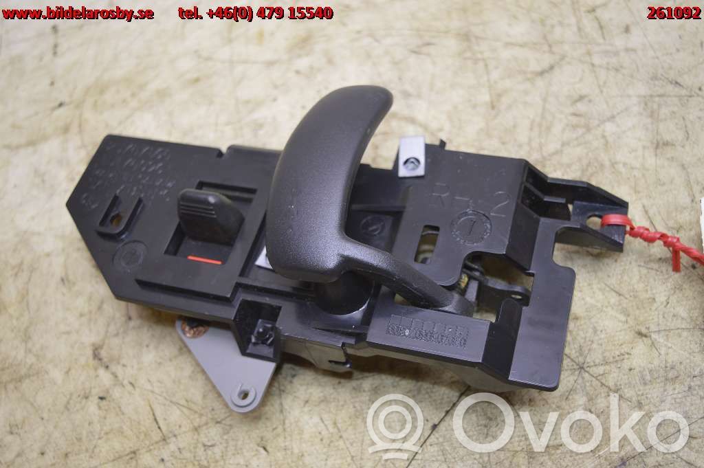 Chevrolet Express Front door interior handle 