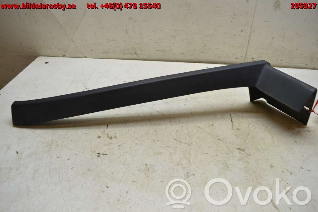 Front arch trim   15200463