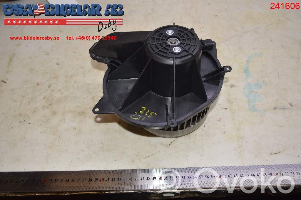 Chrysler 300 - 300C Mazā radiatora ventilators 