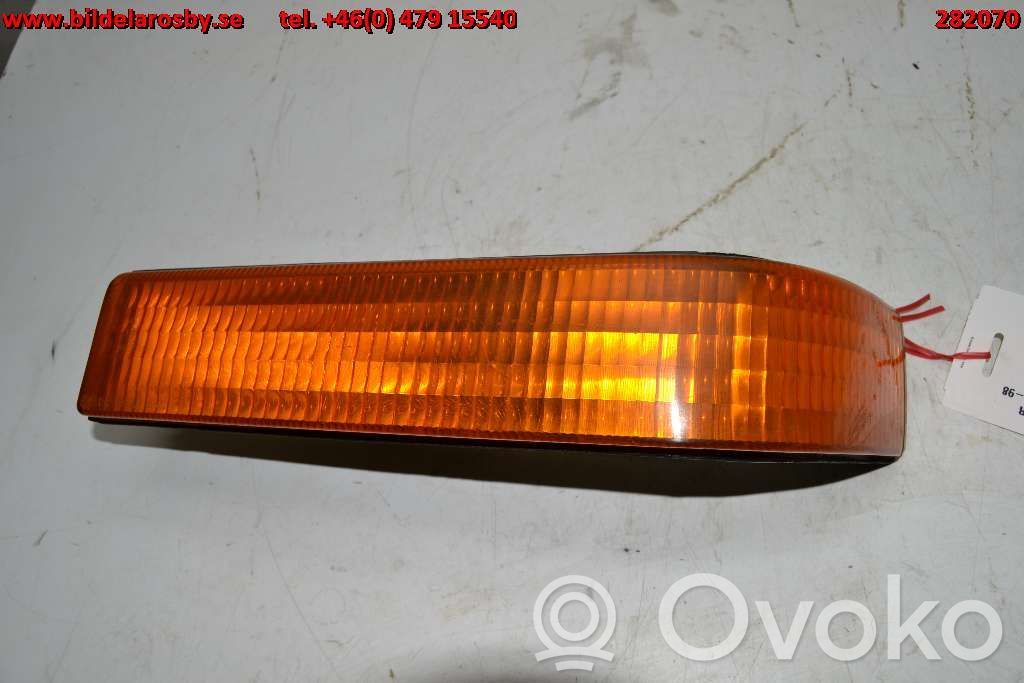 Front indicator light   11600883L