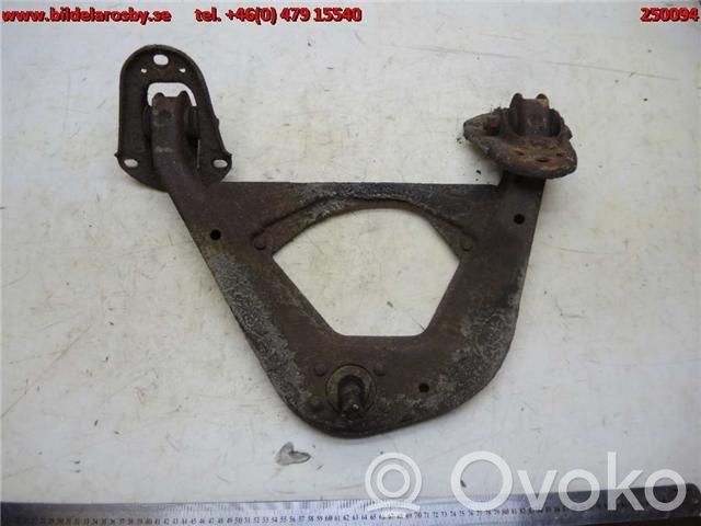 Rear control arm