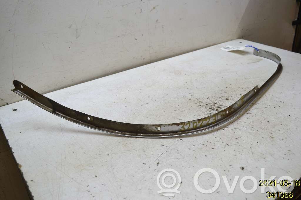 Front arch trim